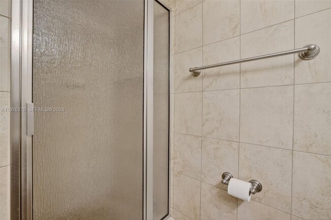 Building Photo - 180 Isle of Venice Dr