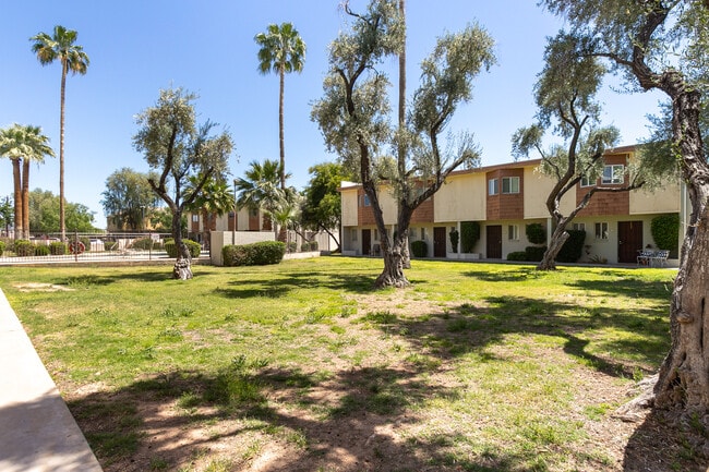 Community - 6030 N 15th St