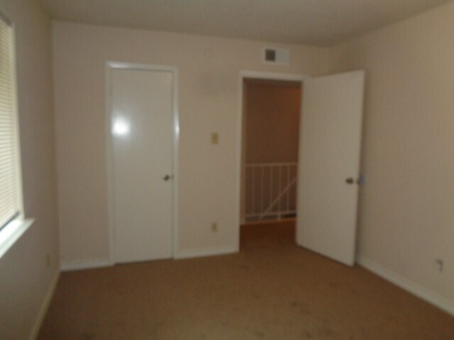 Building Photo - 5644 Birchmont Dr