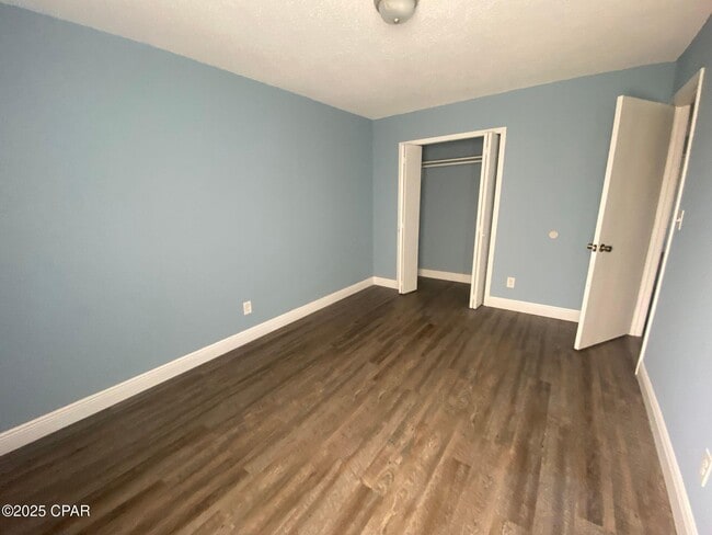 Building Photo - 6318 Lenawee St