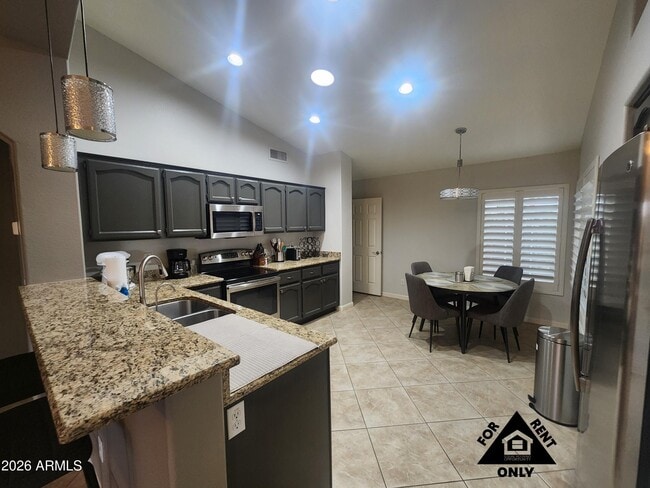 Building Photo - 14750 W Avalon Dr