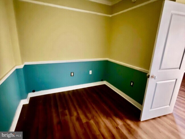 Building Photo - 555 Massachusetts Ave NW