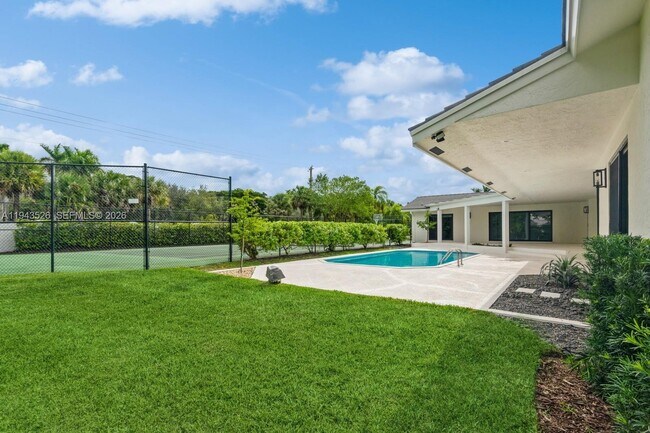 Building Photo - 15405 SW 73rd Ct