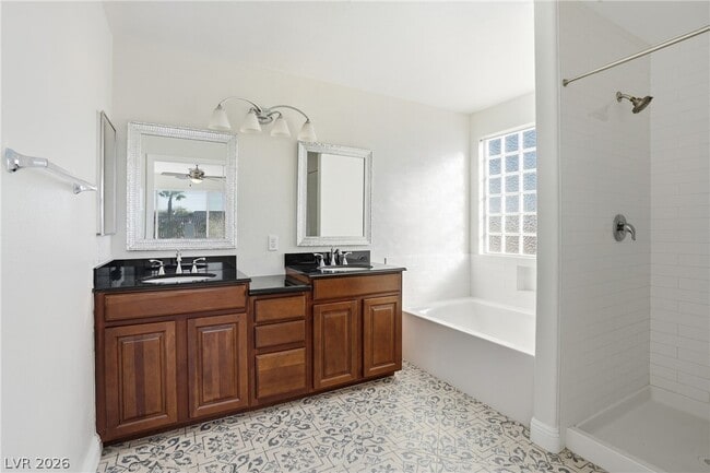 Building Photo - 10071 Lemon Valley Ave