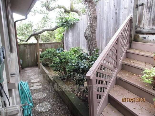 Building Photo - 3 Guadalupe St