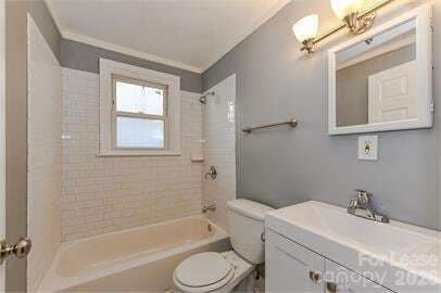 Building Photo - 108 Sylvania Ave