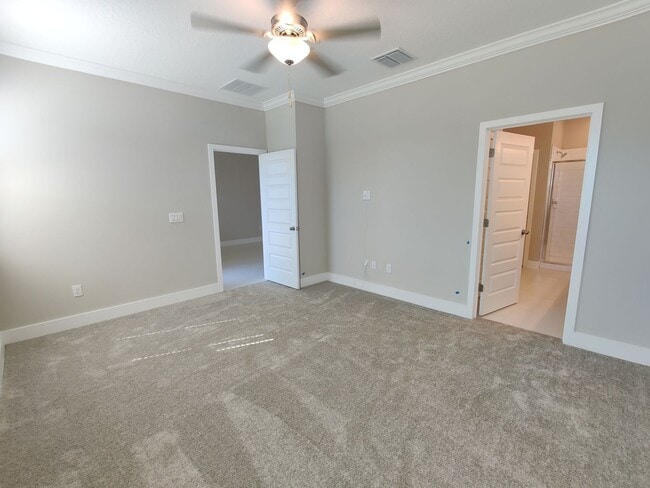 Building Photo - 9570 Little Bluestem Dr