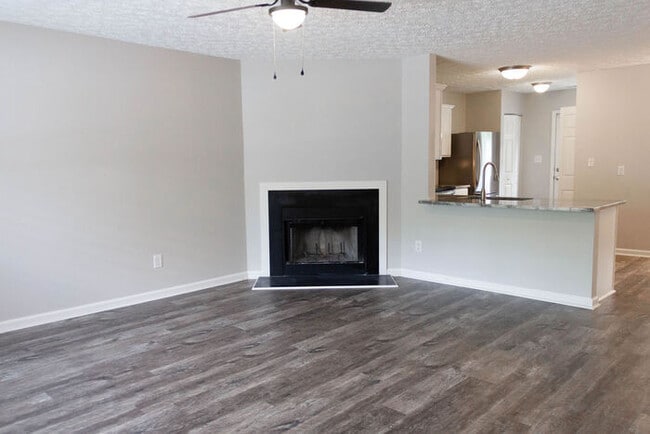 Building Photo - Beautiful Durham Townhome For Rent