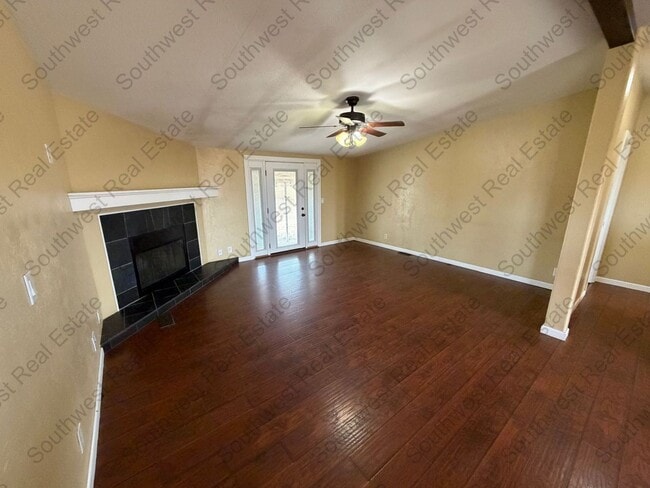 Building Photo - Texico School District - Country Home!