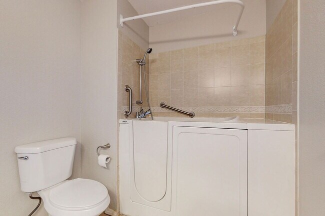 Building Photo - 4200 Montgomery Blvd NE