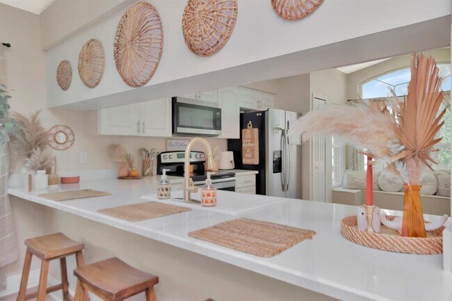 Building Photo - 5352 Cotee River Dr