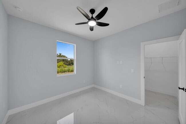 Building Photo - 3704 16th St W