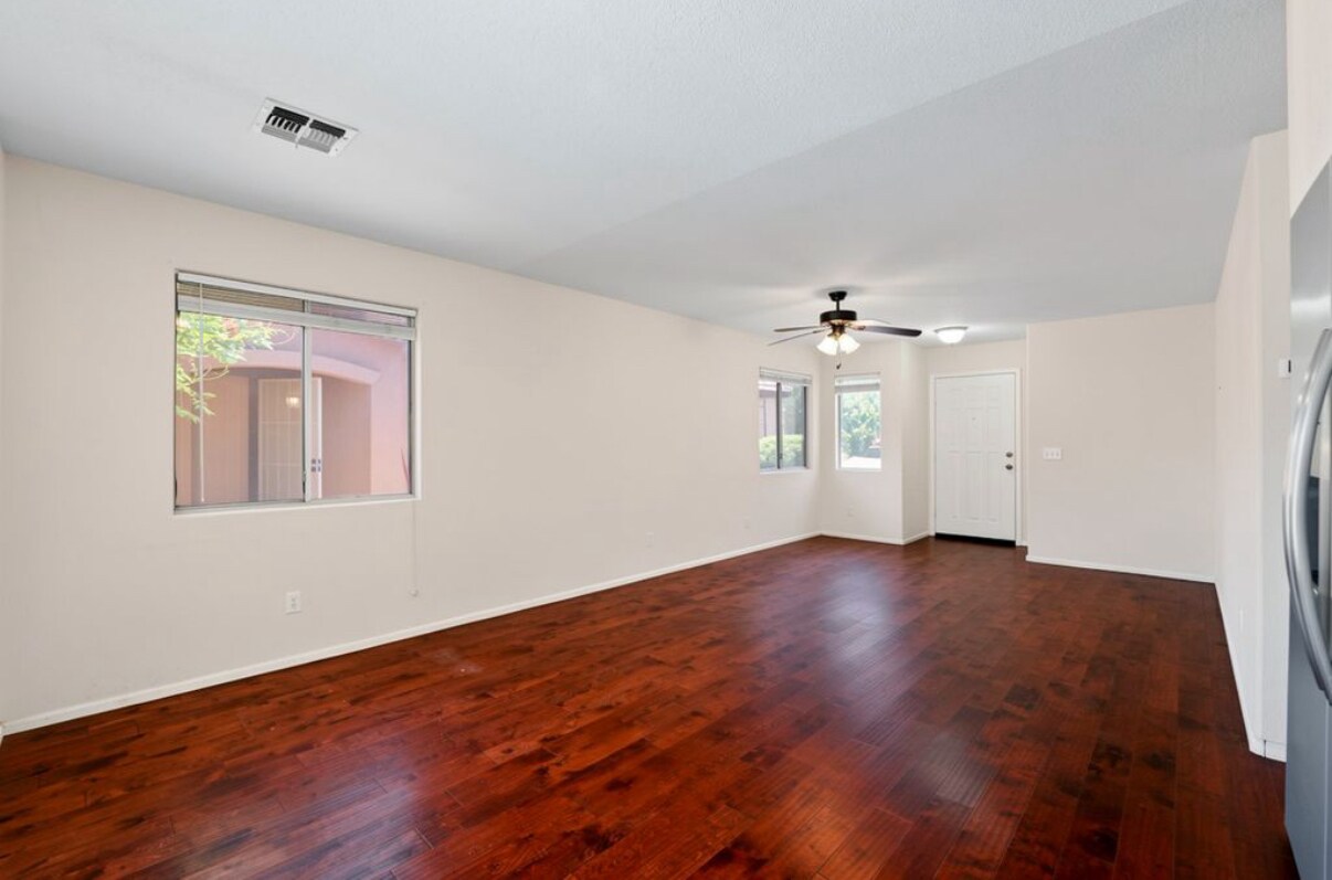 Building Photo - 42551 W Hillman Dr