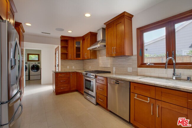 Building Photo - 3363 Colbert Ave