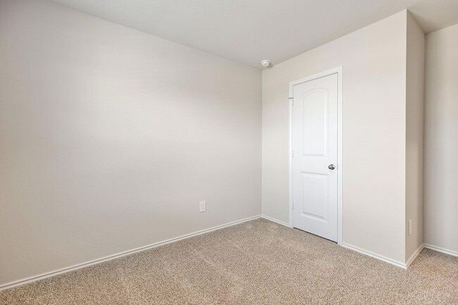 Building Photo - 1702 Miller Ter