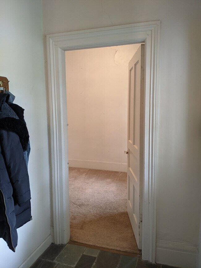 Building Photo - 501 W Forest Ave