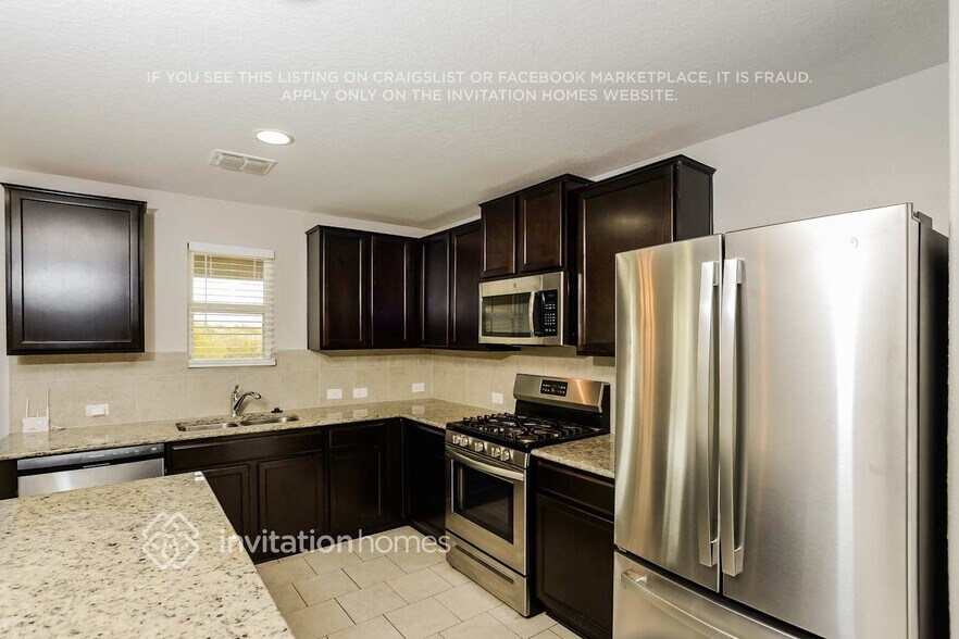 Building Photo - 9203 Savoy Sands