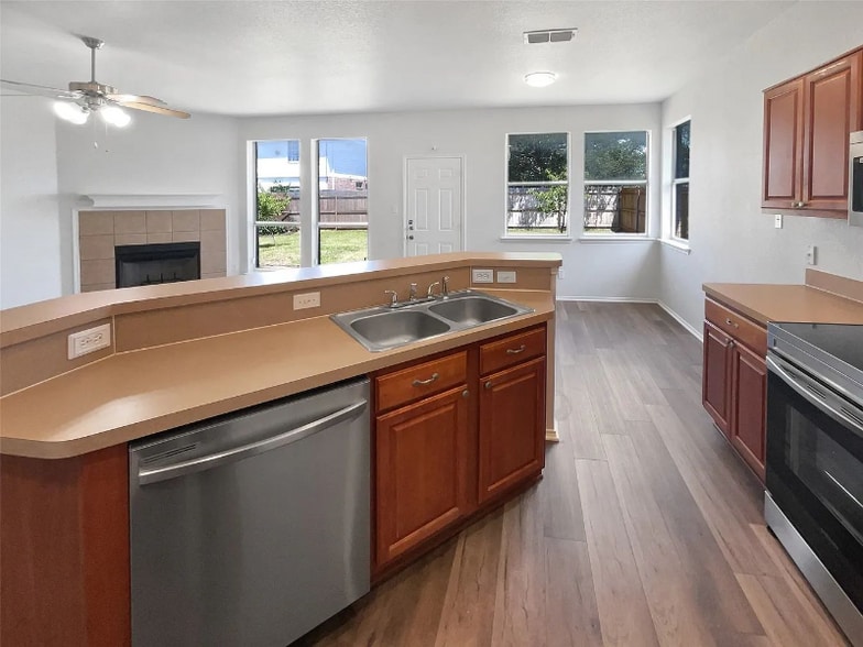 Building Photo - 13408 Dove Ranch Rd