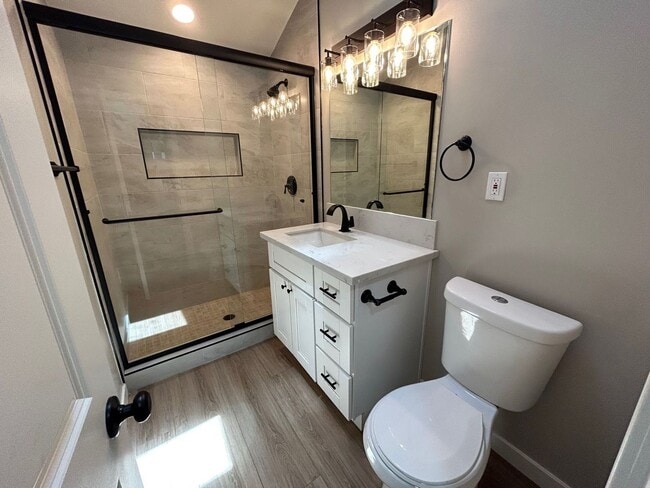 Building Photo - 5 Rooms (4BR + Den)