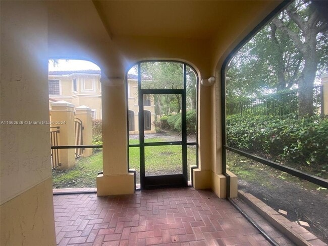 Building Photo - Passion Vine Circle, Weston, FL 33326 - 3 ...