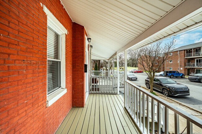 Building Photo - Renovated 4BR Rental in the Heart of West Chester Borough