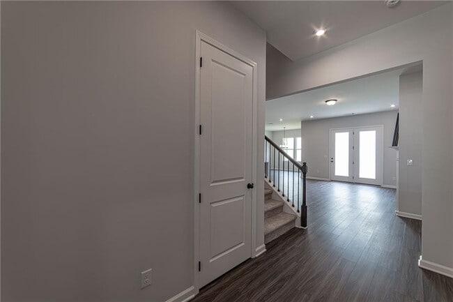 Building Photo - 212 Birchwood Row