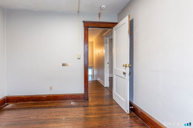 Building Photo - 941 1st Ave