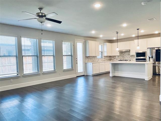 Building Photo - 2257 Washington Dr