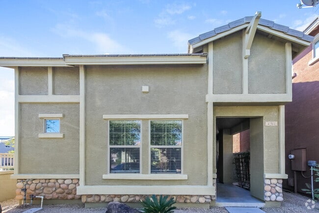 Building Photo - 4361 E Selena Dr