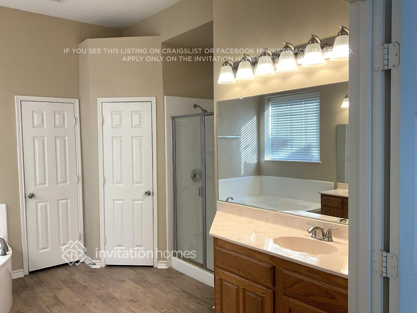 Building Photo - 2 Devon Ct