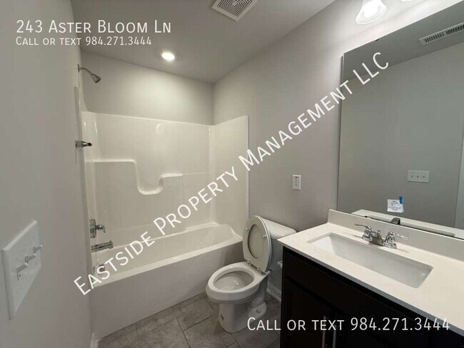 Building Photo - 243 Aster Bloom Ln