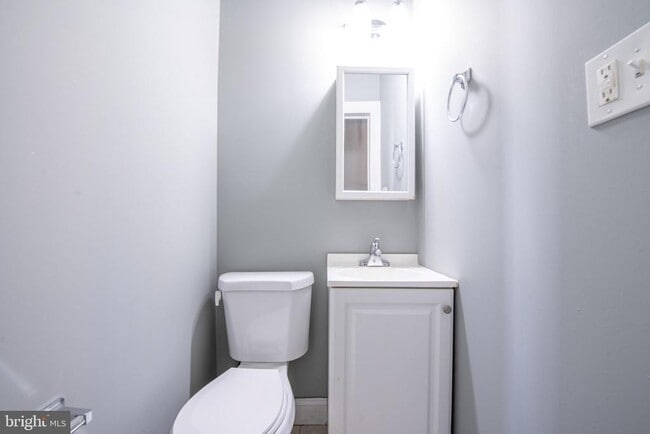 Building Photo - 131 Bridgeboro St