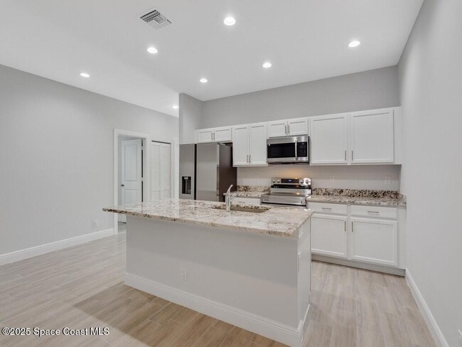 Building Photo - 2465 87th Ave