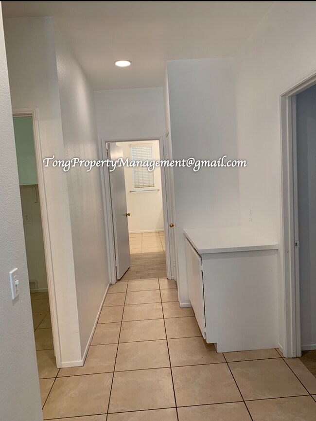 Building Photo - 13237 Kootenay St