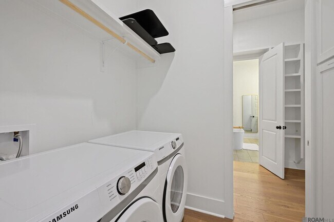 Building Photo - 3317 Pointe-Marie Dr