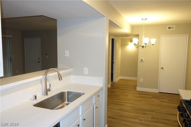 Building Photo - 7885 W Flamingo Rd