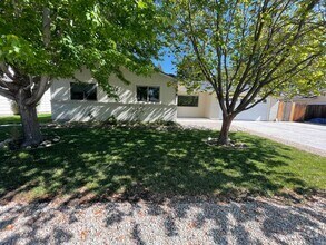 Building Photo - Perfect 3bd/2ba home in heart of Eagle, ID...