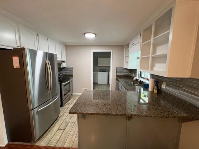 Building Photo - 8010 Hickory Ct