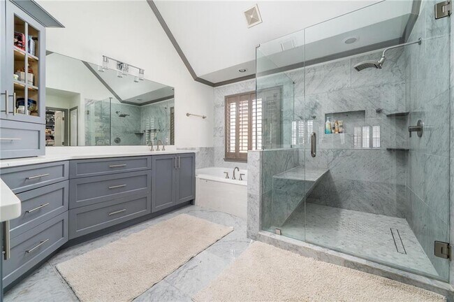 Building Photo - 12553 Kensington Blvd