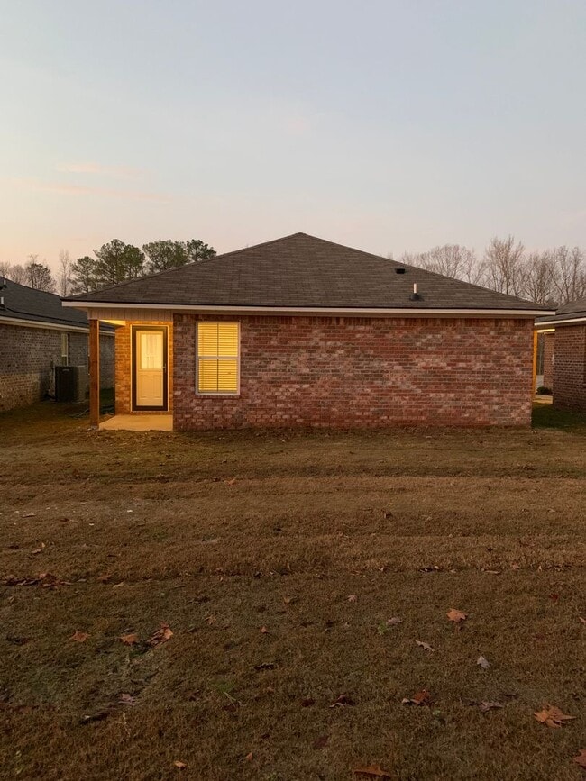 Building Photo - Pre-Leasing Now — Stunning 3-Bedroom, 2-Bath Home in Kilpatrick Landing