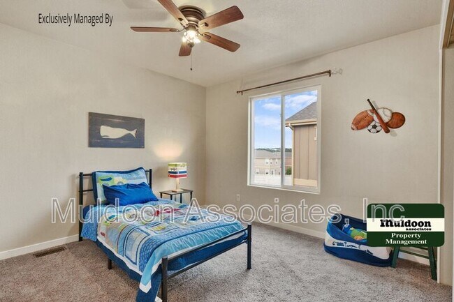 Building Photo - 1330 Antrim Loop