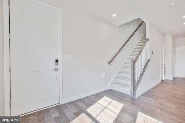 Building Photo - 7512 Sawyer Farm Wy