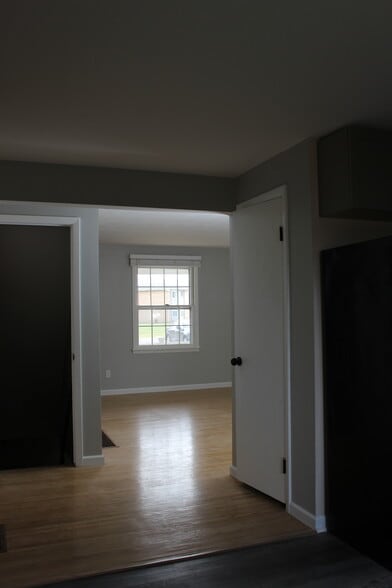 Building Photo - 32 Medimount Dr