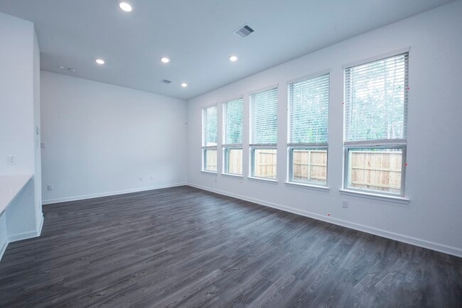 Building Photo - 585 Dry Fork Ln