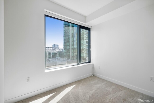 Building Photo - 280 Spear St