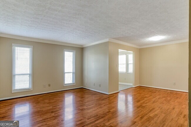 Building Photo - 5155 Roswell Rd NE