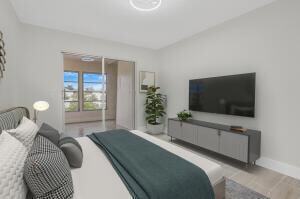 Building Photo - 4014 Yarmouth E