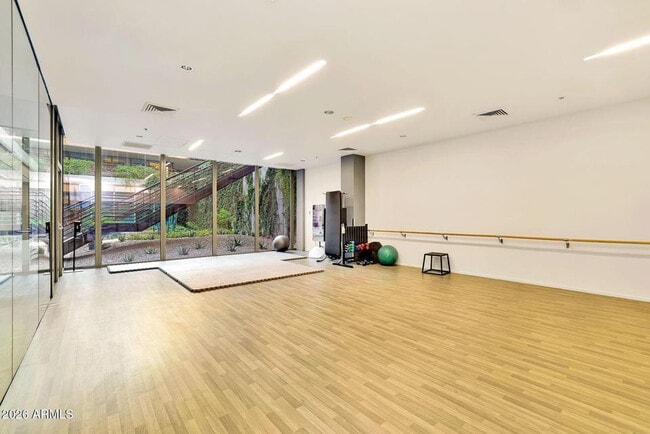 Building Photo - 7151 E Rancho Vista Dr