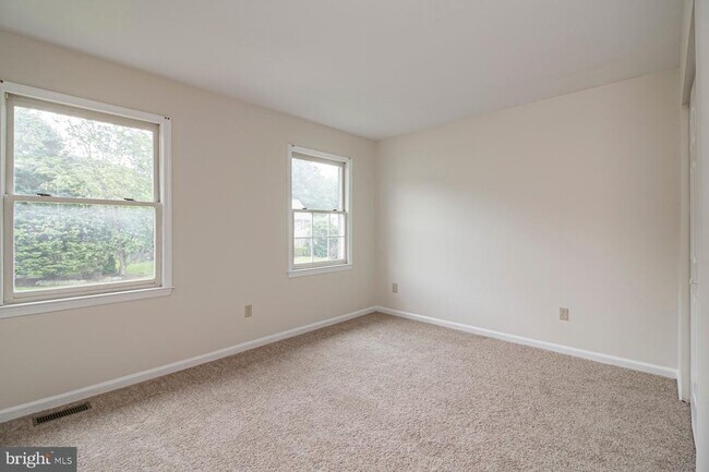 Building Photo - 620 Timber Wood Blvd