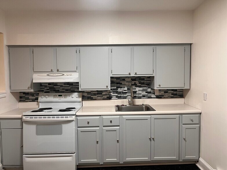 Building Photo - 1968 N 31st St